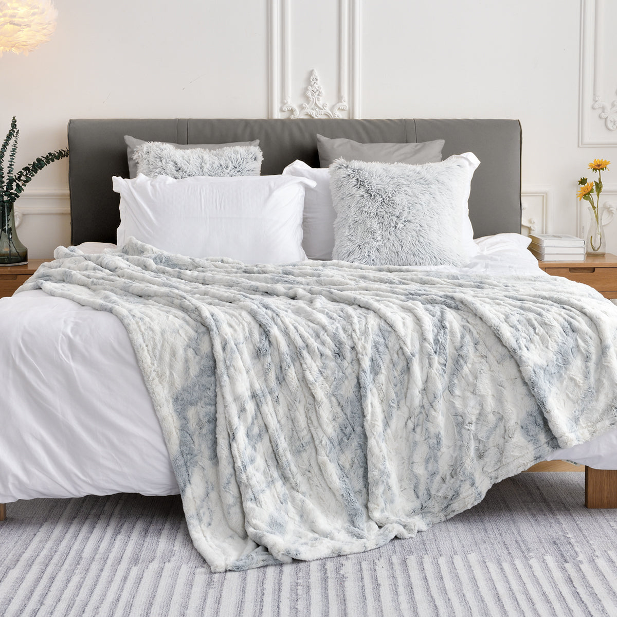 Marble Blue Soft Sherpa Heated Blanket