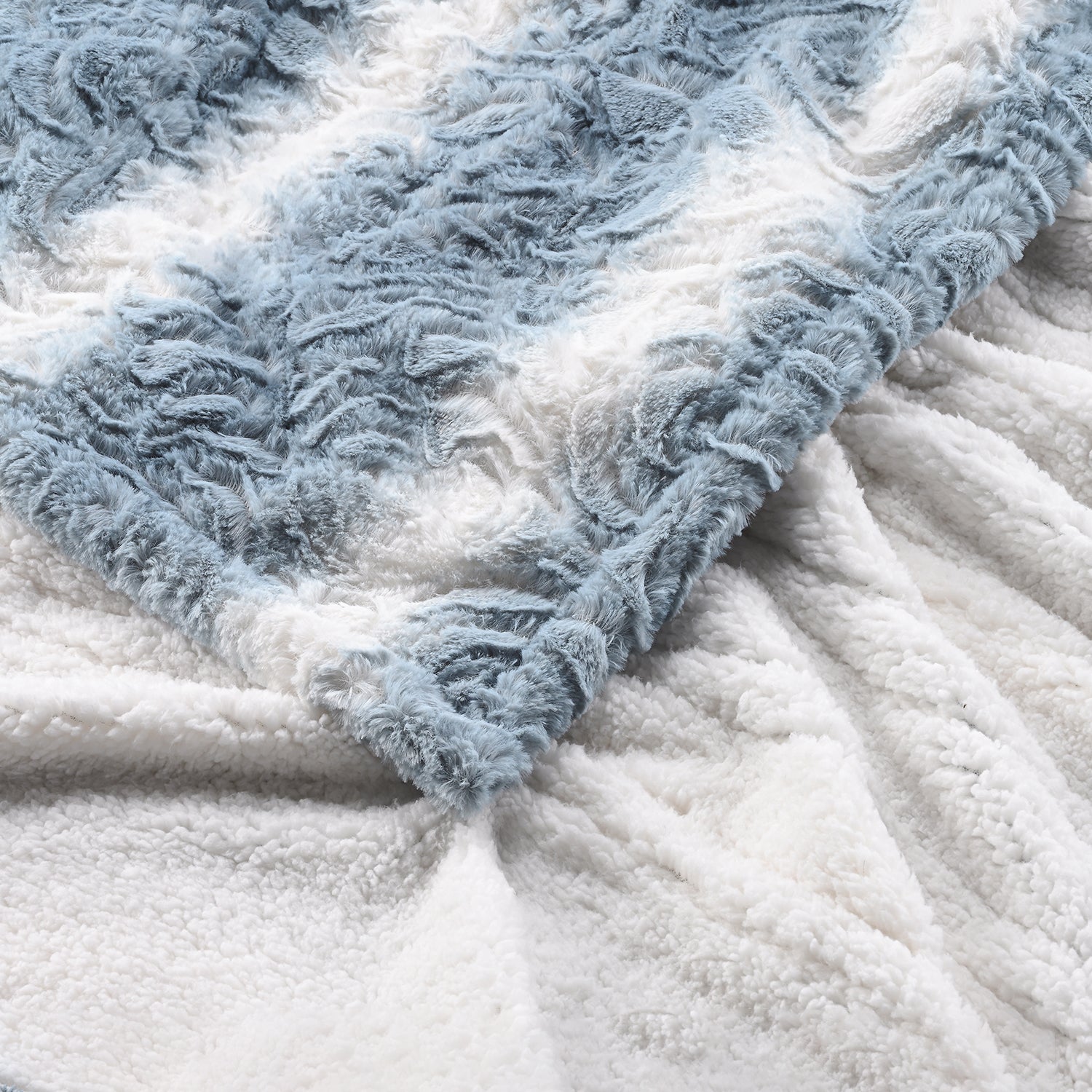 Blue & White Floral Pattern Faux Fur & Soft Sherpa Electric Heating Throw