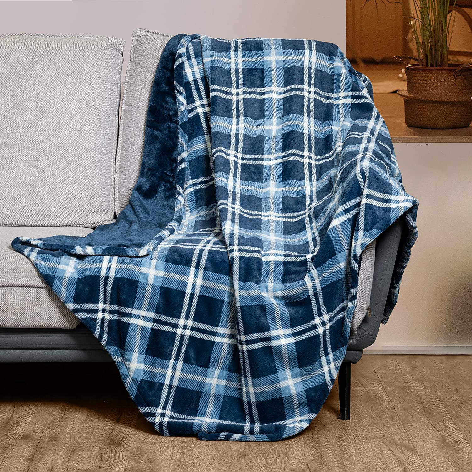 Electric Heating Throw - Blue White
